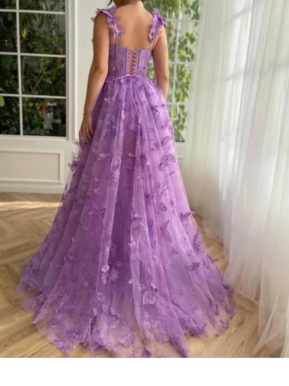 Elegant Green Floral Tulle Evening Gown - Picture 3 of 6
